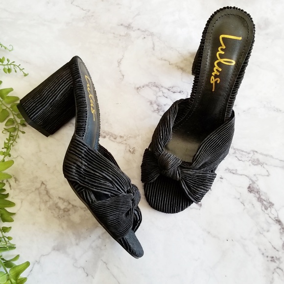 Lulu's Shoes - Lulu's | Black Pleated Knotted Mule Sandals Lulu's Shoes - Lulu's | Black Pleated Knotted Mule Sandals
